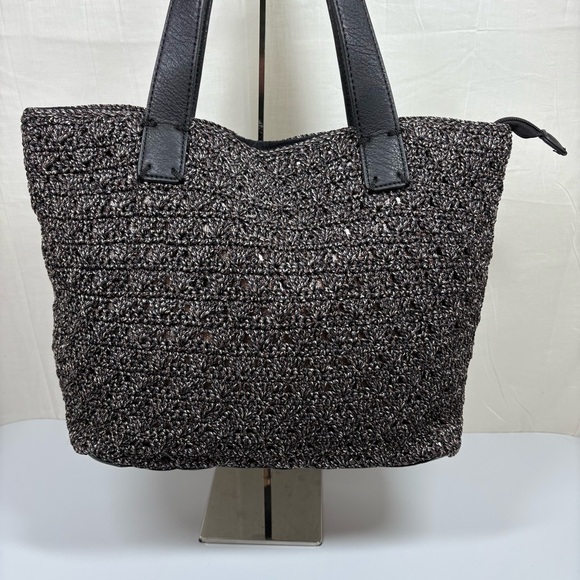 The Sak‎ Fairmont Crochet Zip Top Tote Shoulder Bag 
Black Mauve White - Picture 1 of 11